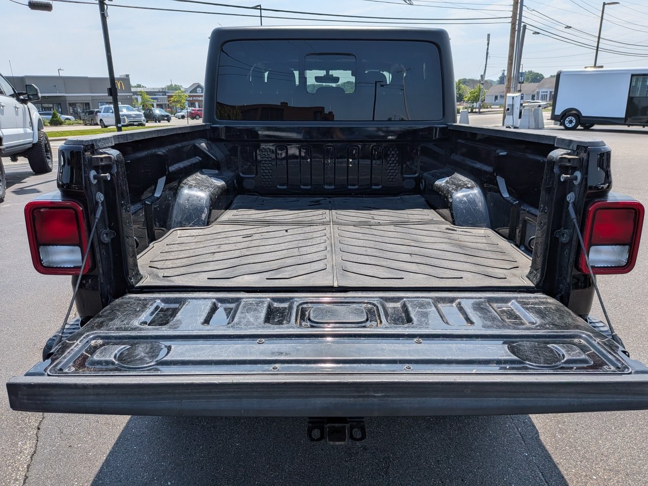 Used 2023 Jeep Gladiator Sport AWD/4WD image 14