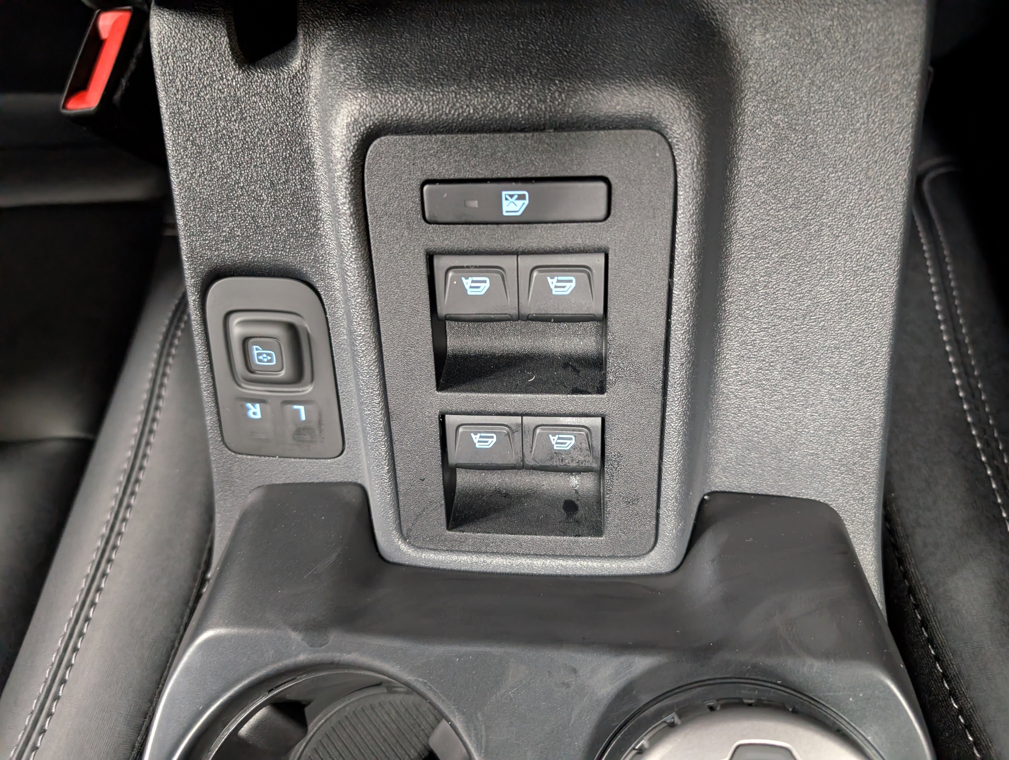 New 2025 Ford Bronco Badlands image 16