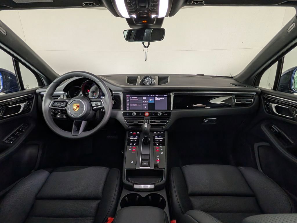 New 2026 Porsche Macan image 20