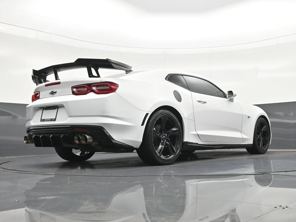Used 2021 Chevrolet Camaro LT RWD image 28
