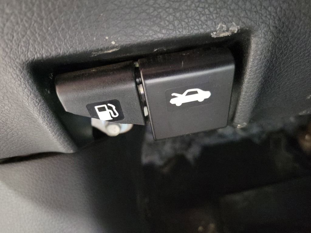 Used 2013 Nissan Sentra SV w/ Driver Pkg image 40