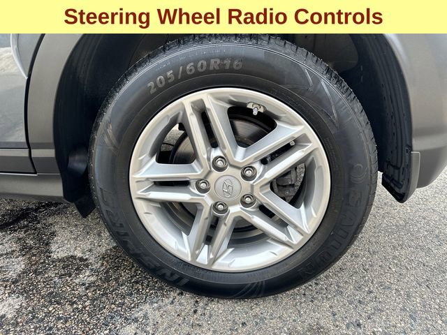 Used 2021 Hyundai Kona SE w/ Cargo Package image 12