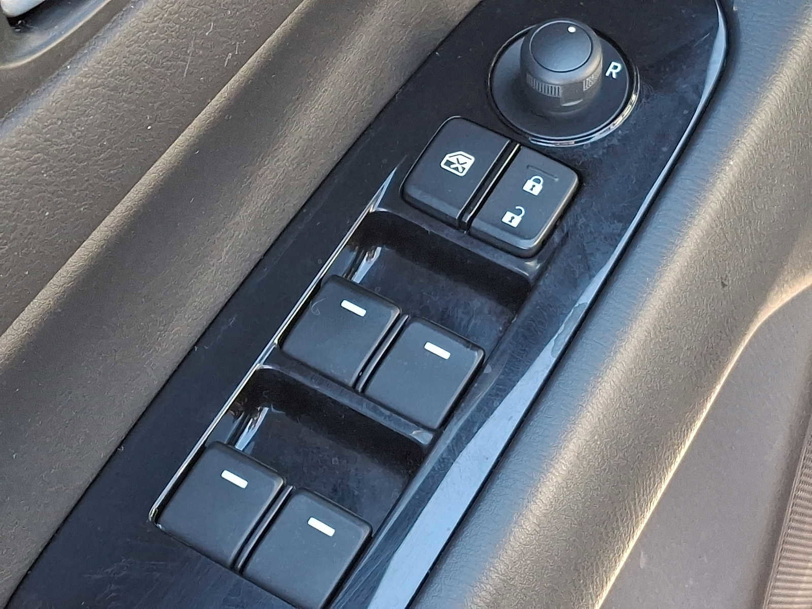 Used 2019 MAZDA CX-5 Touring image 24