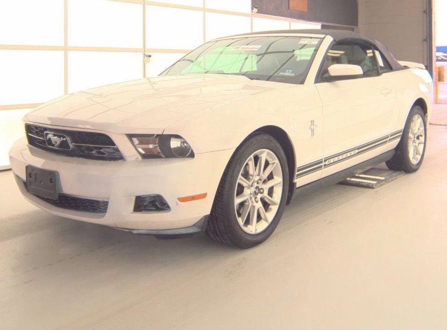 Used 2010 Ford Mustang Premium image 21