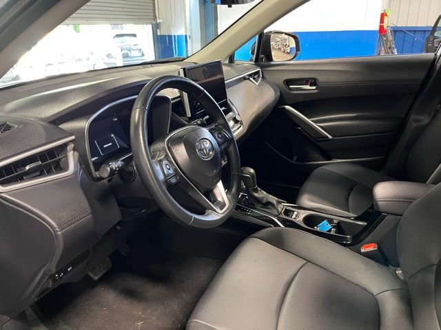 Used 2025 Toyota Corolla Cross XLE FWD image 22
