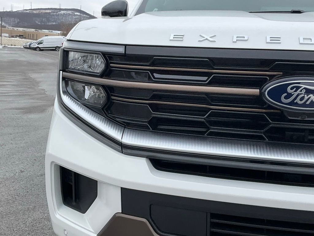New 2025 Ford Expedition Max King Ranch image 2
