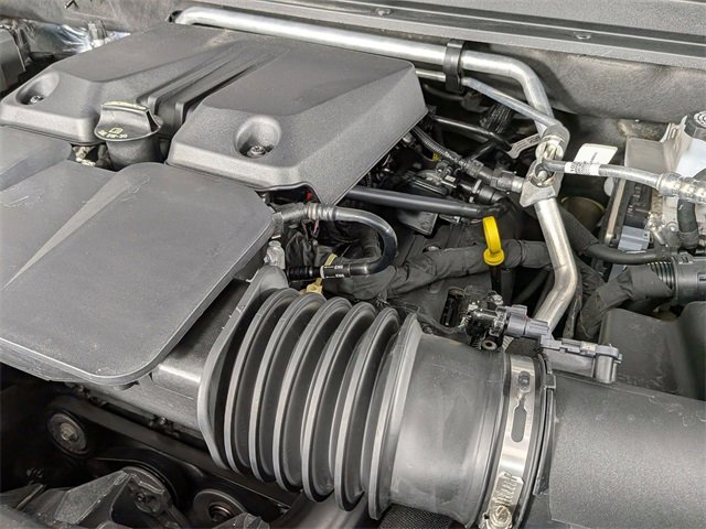 Used 2024 Chevrolet Colorado ZR2 w/ ZR2 Convenience Package III image 34