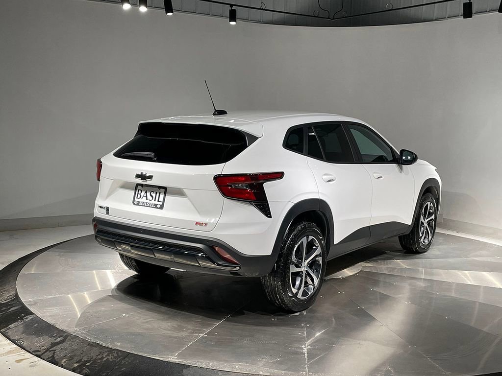 Used 2024 Chevrolet Trax RS w/ Driver Confidence Package image 11