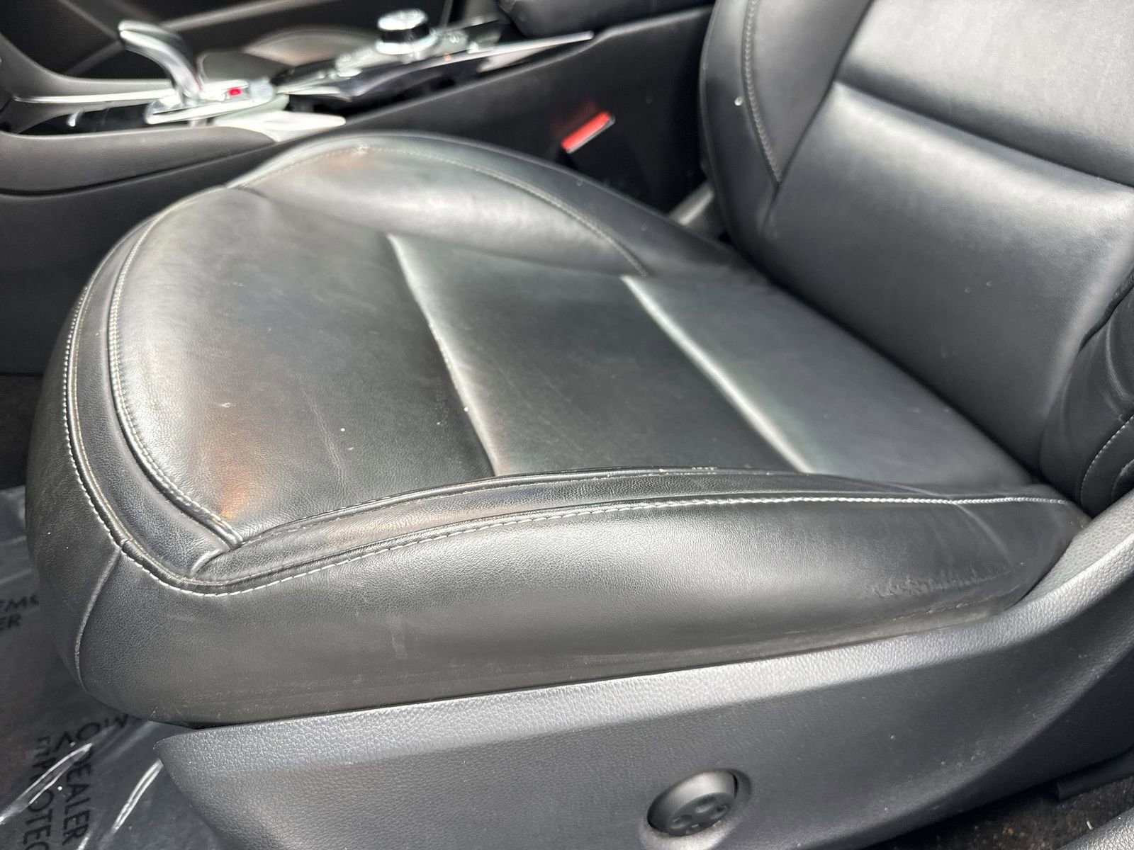 Used 2018 INFINITI QX30 Premium w/ Cargo Package image 28