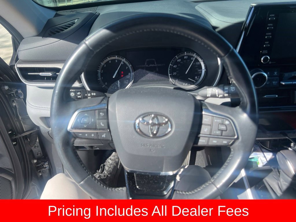 Used 2020 Toyota Highlander XLE FWD image 5