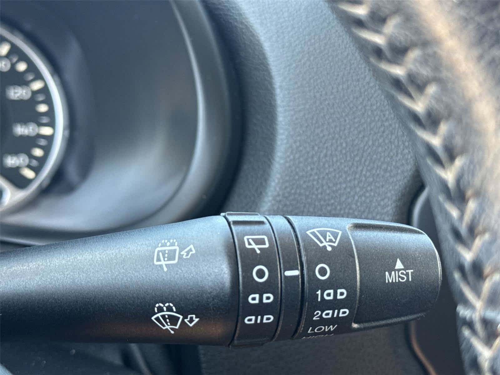 Used 2016 Jeep Renegade Limited AWD/4WD image 21
