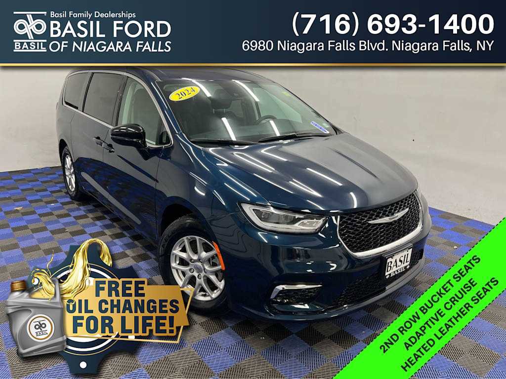 Used 2024 Chrysler Pacifica Touring-L