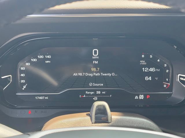 Used 2023 GMC Yukon XL Denali w/ Advanced Technology Package image 28