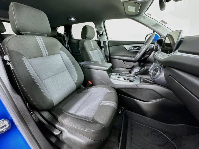 Used 2024 Chevrolet Blazer LT w/ Convenience Package FWD image 28