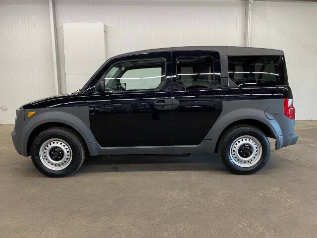Used 2004 Honda Element DX image 2