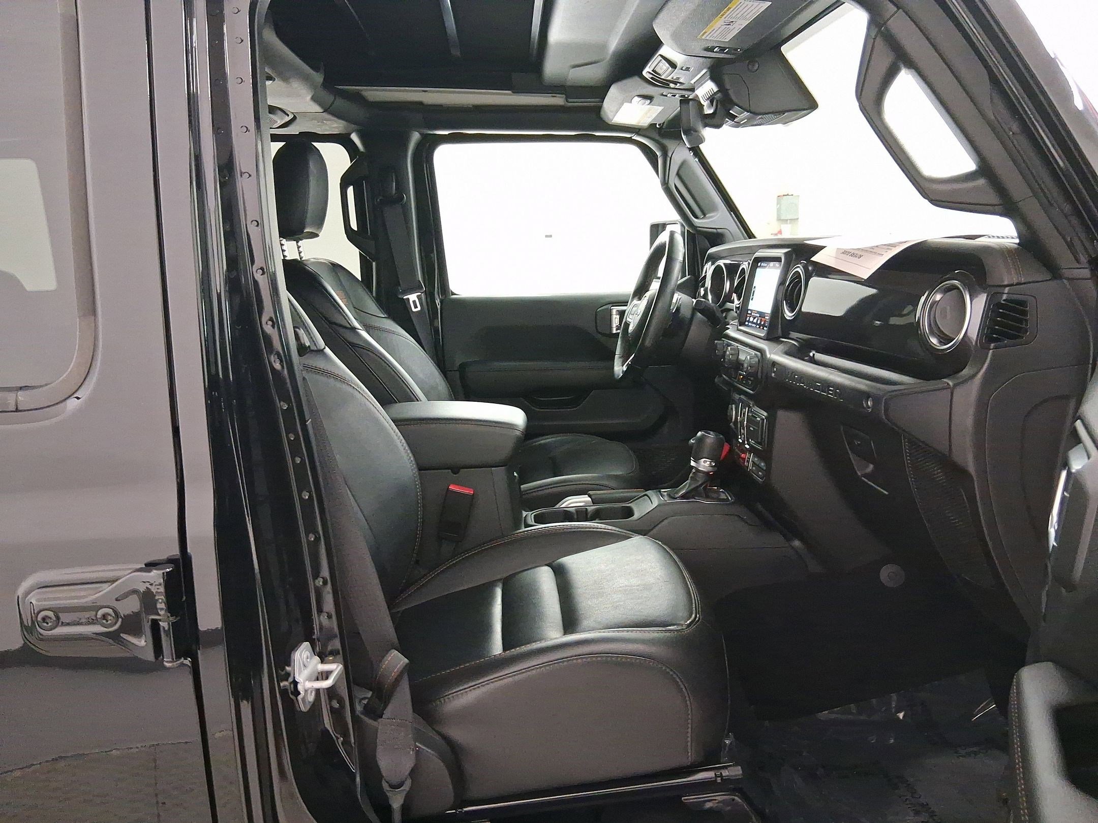 Used 2022 Jeep Wrangler Unlimited Rubicon w/ Xtreme Recon 35" Tire Package image 33