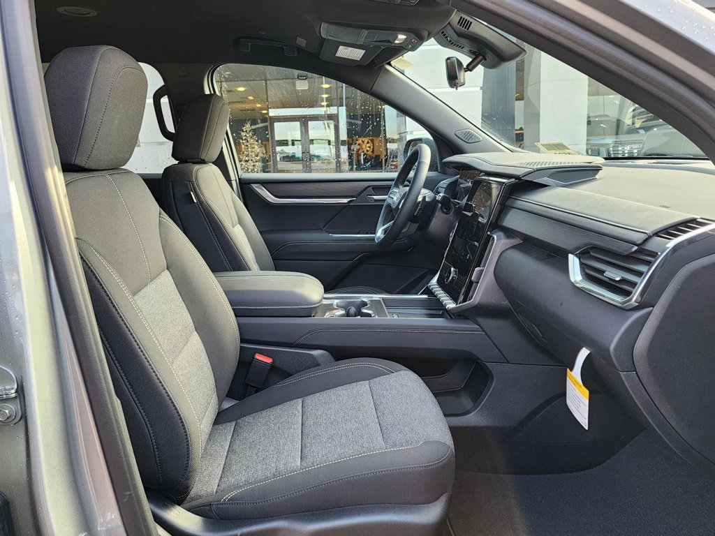 New 2026 GMC Acadia Elevation image 40