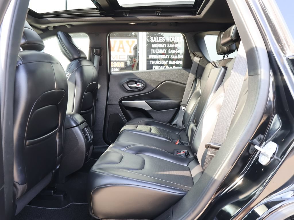 Used 2021 Jeep Cherokee Latitude Lux 80th Anniv w/ Quick Order Package 26U 80TH AWD/4WD image 26