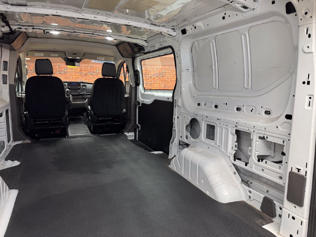 Certified 2023 Ford Transit 250 Low Roof RWD image 25