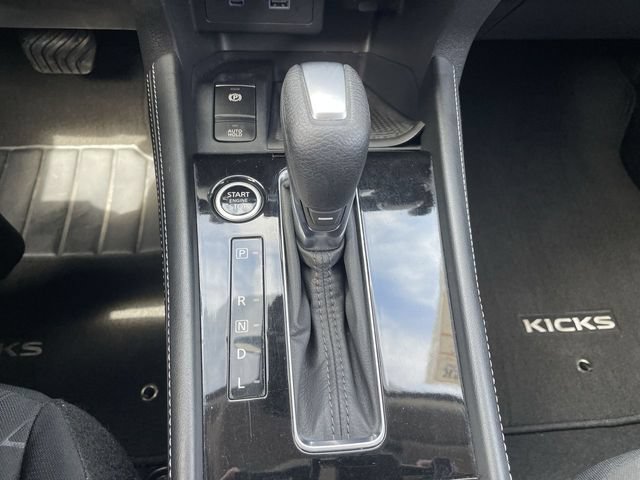 Used 2023 Nissan Kicks SR FWD image 15