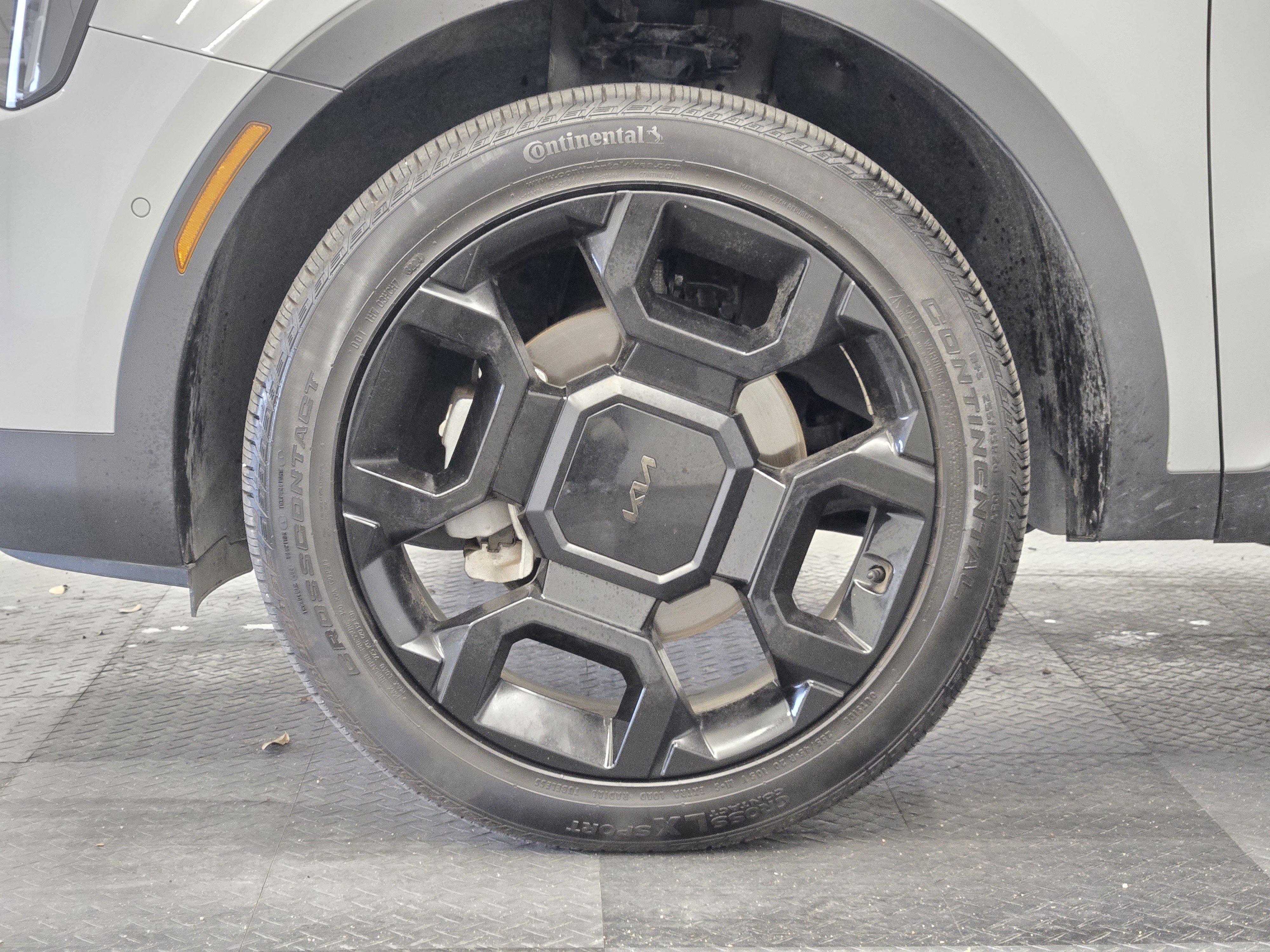 Used 2025 Kia Sorento SX AWD/4WD image 10