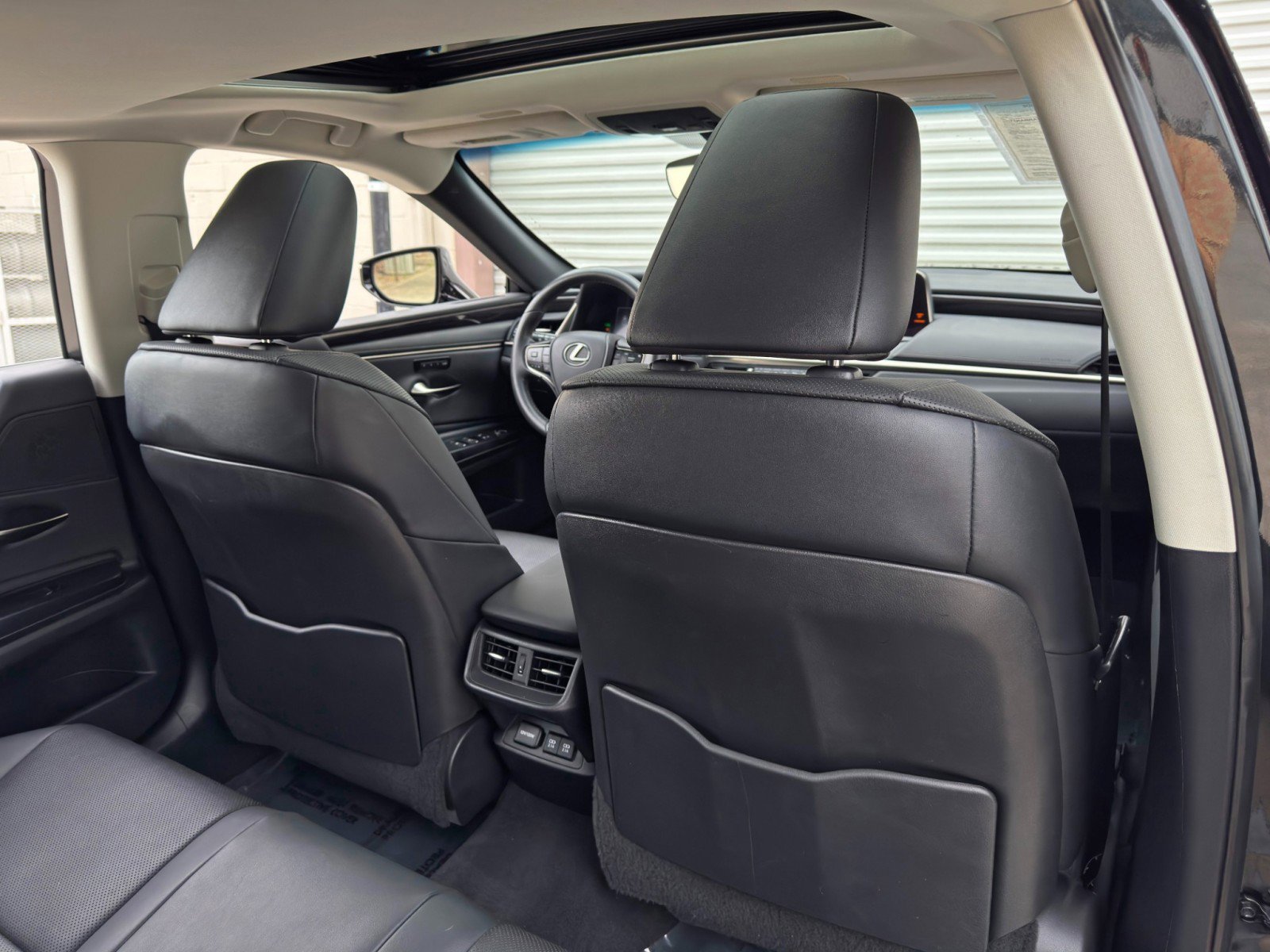 Used 2021 Lexus ES 300h w/ Premium Package FWD image 39