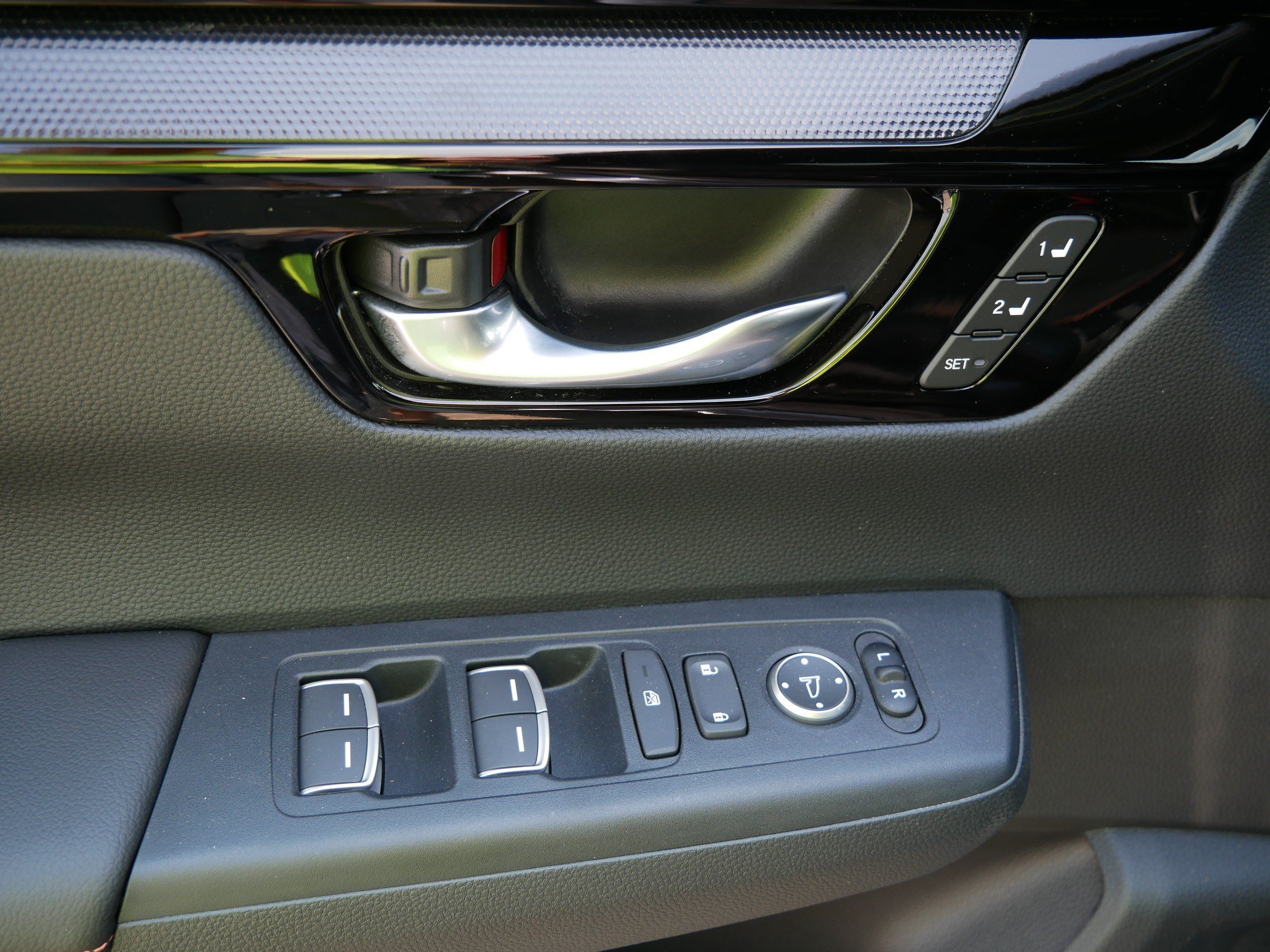 Certified 2025 Honda CR-V Sport Touring image 19