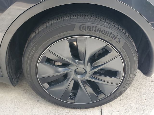 Used 2024 Tesla Model Y Long Range image 7