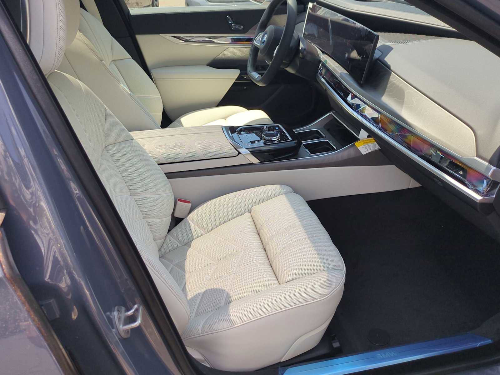 New 2025 BMW i7 eDrive50 w/ Executive Package image 22