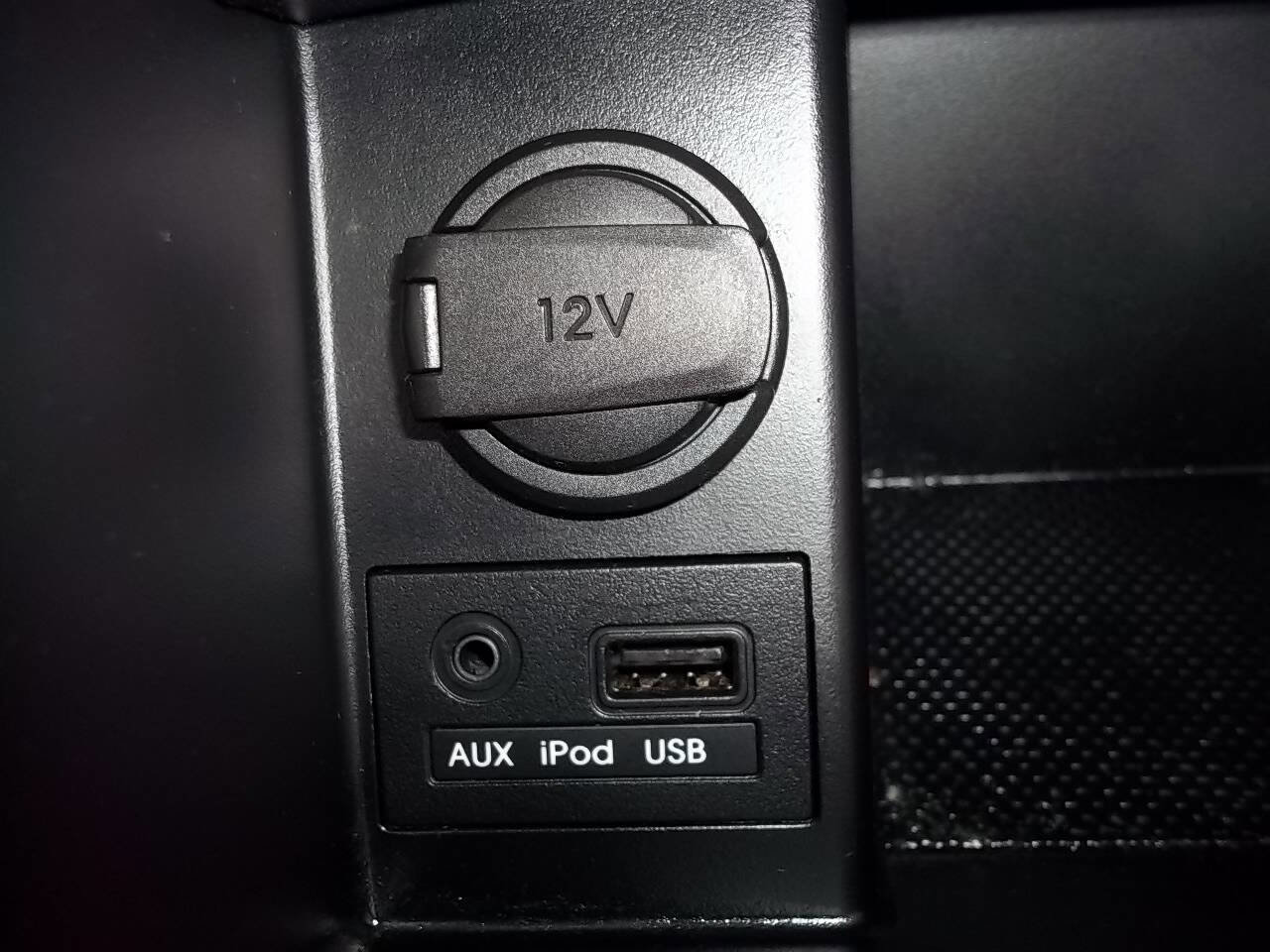 Used 2013 Hyundai Elantra Limited w/ Technology Pkg image 28