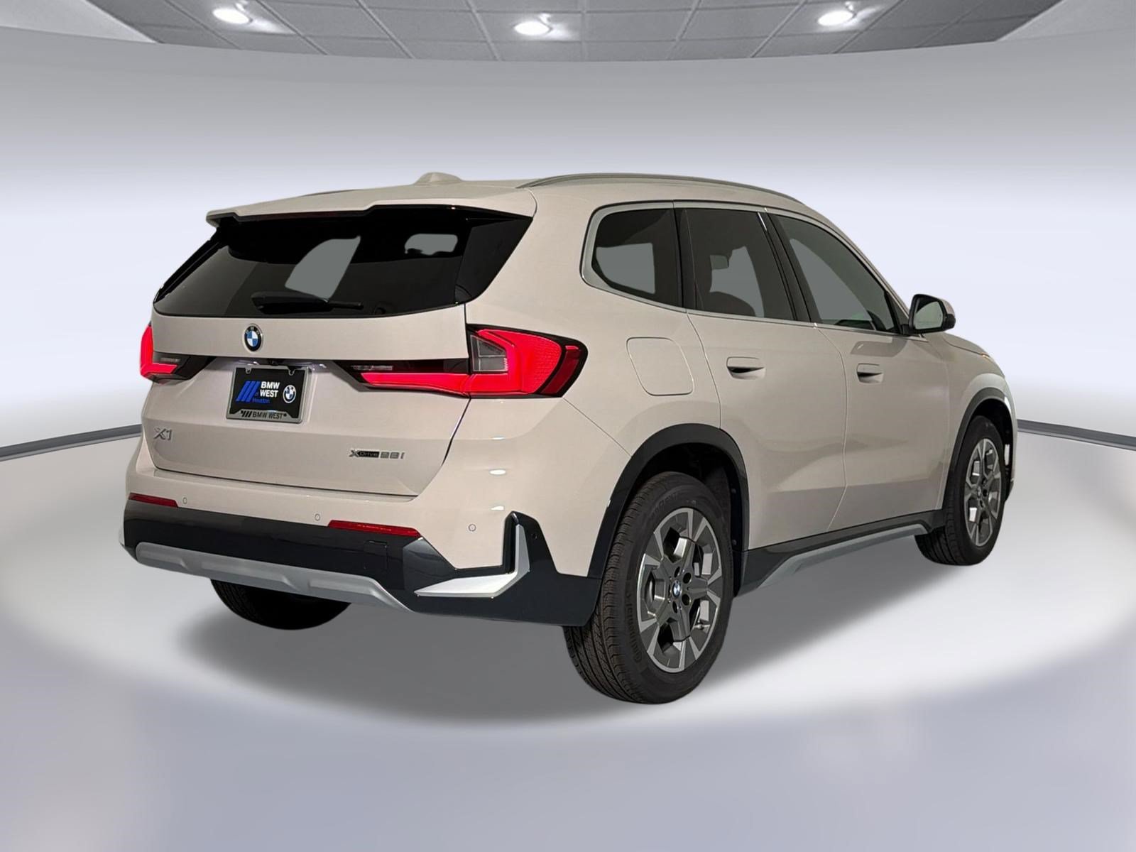 New 2026 BMW X1 xDrive28i w/ Technology Package AWD/4WD image 9