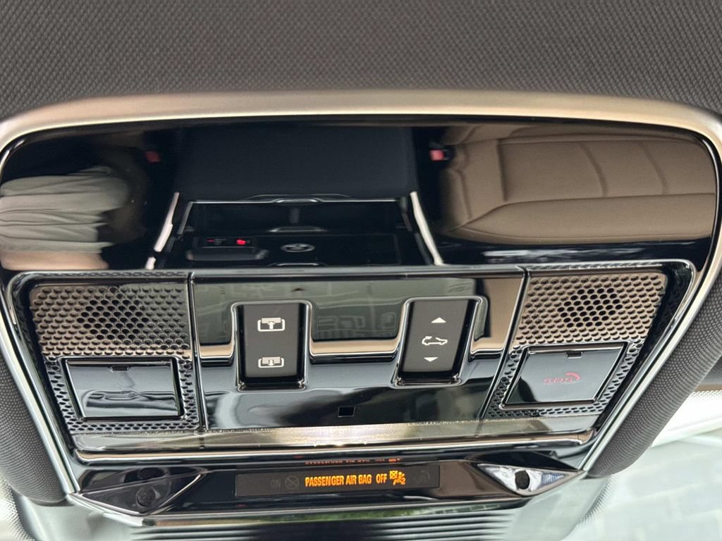 New 2026 Land Rover Range Rover Sport Dynamic SE AWD/4WD image 24