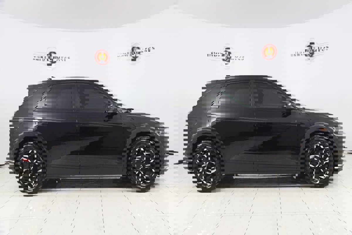 Used 2024 Hyundai Ioniq 5 SEL image 2