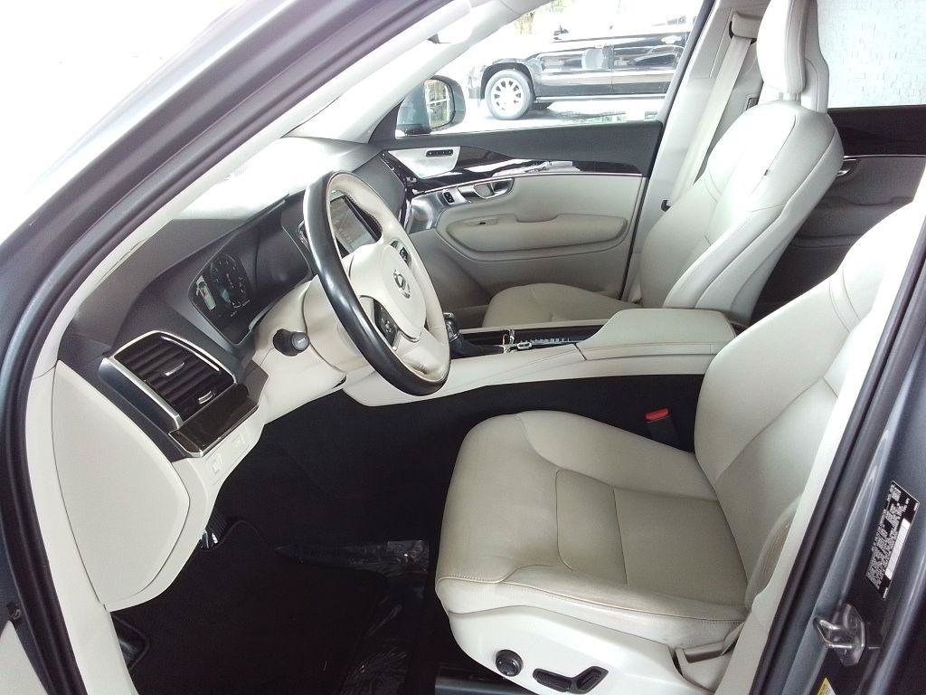 Used 2017 Volvo XC90 T6 Momentum w/ Vision Package AWD/4WD image 17