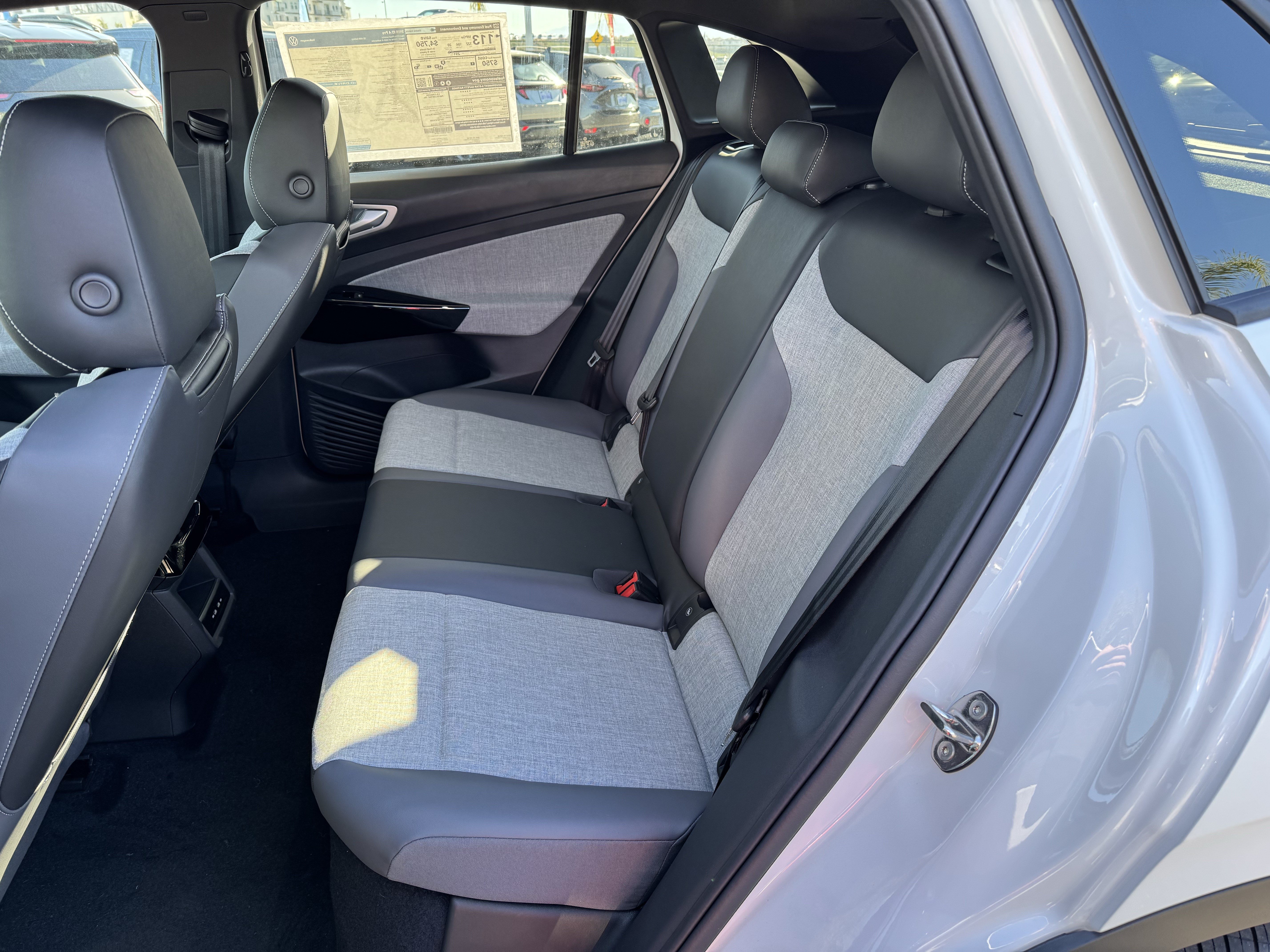 New 2026 Volkswagen ID.4 Pro RWD image 31