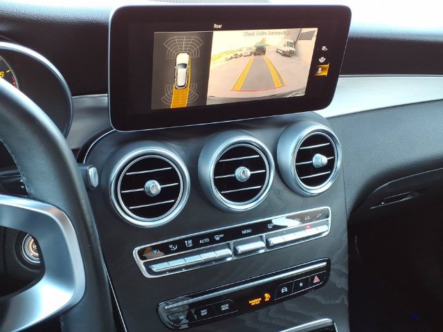 Used 2022 Mercedes-Benz GLC 300 image 6