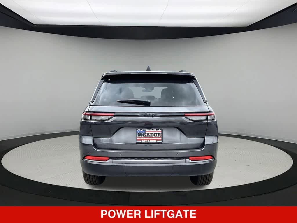 New 2026 Jeep Grand Cherokee Altitude RWD image 5