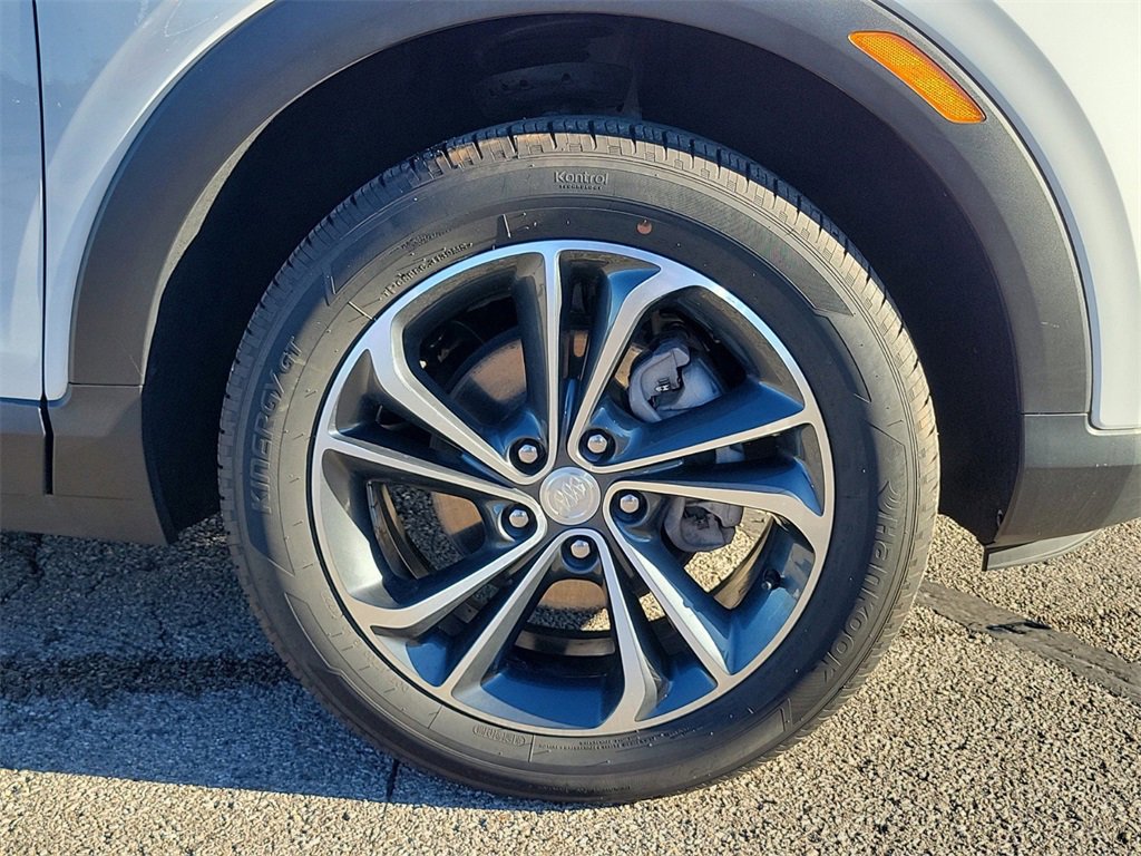 Used 2023 Buick Encore GX Select image 5