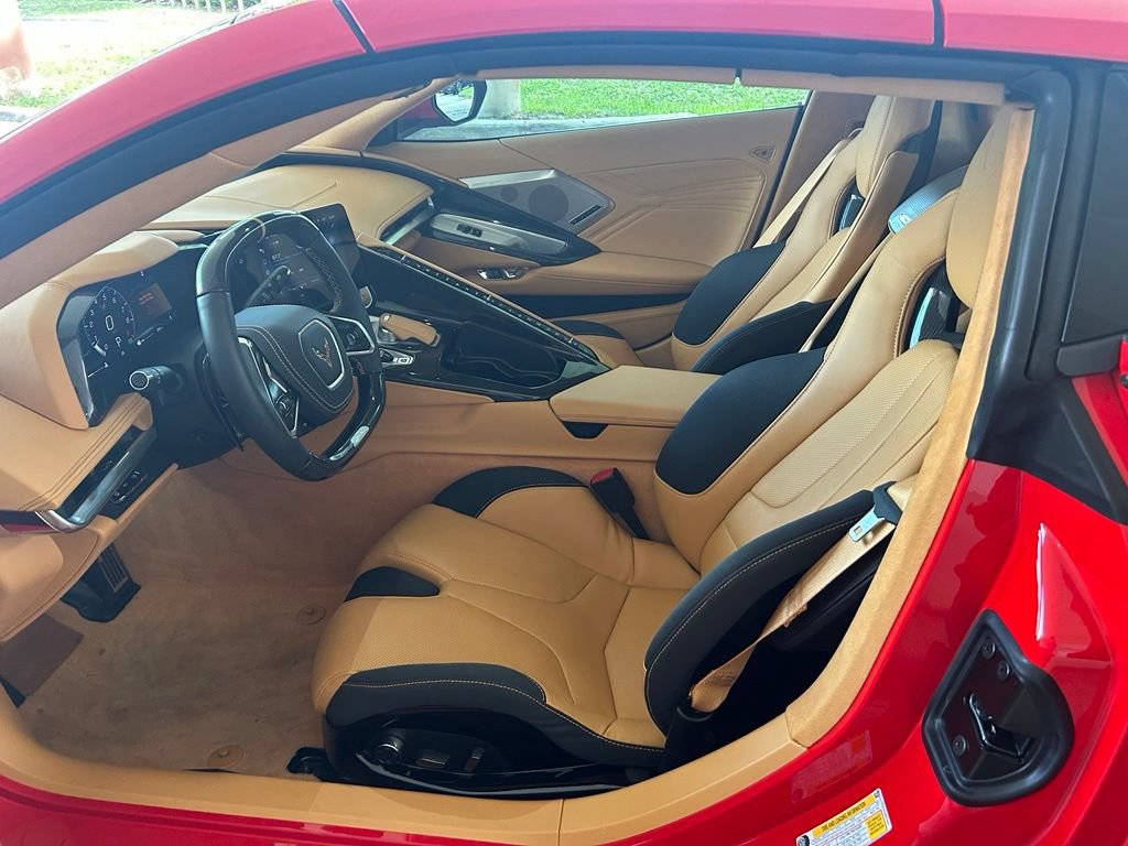 Used 2025 Chevrolet Corvette Z06 RWD image 6