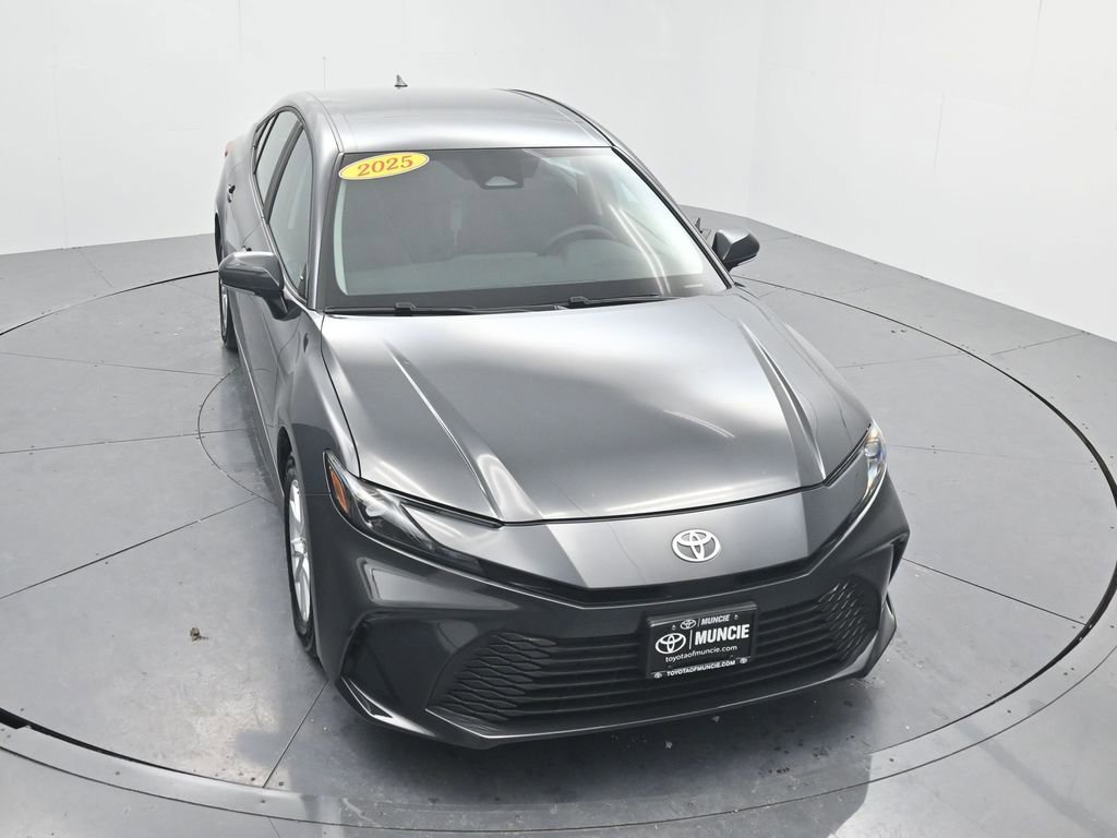 Used 2025 Toyota Camry LE image 40