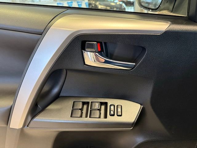 Used 2016 Toyota RAV4 XLE AWD/4WD image 20