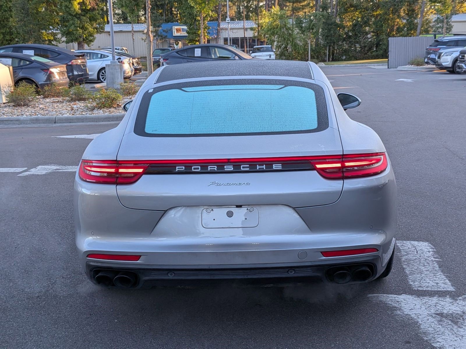 Used 2018 Porsche Panamera image 4