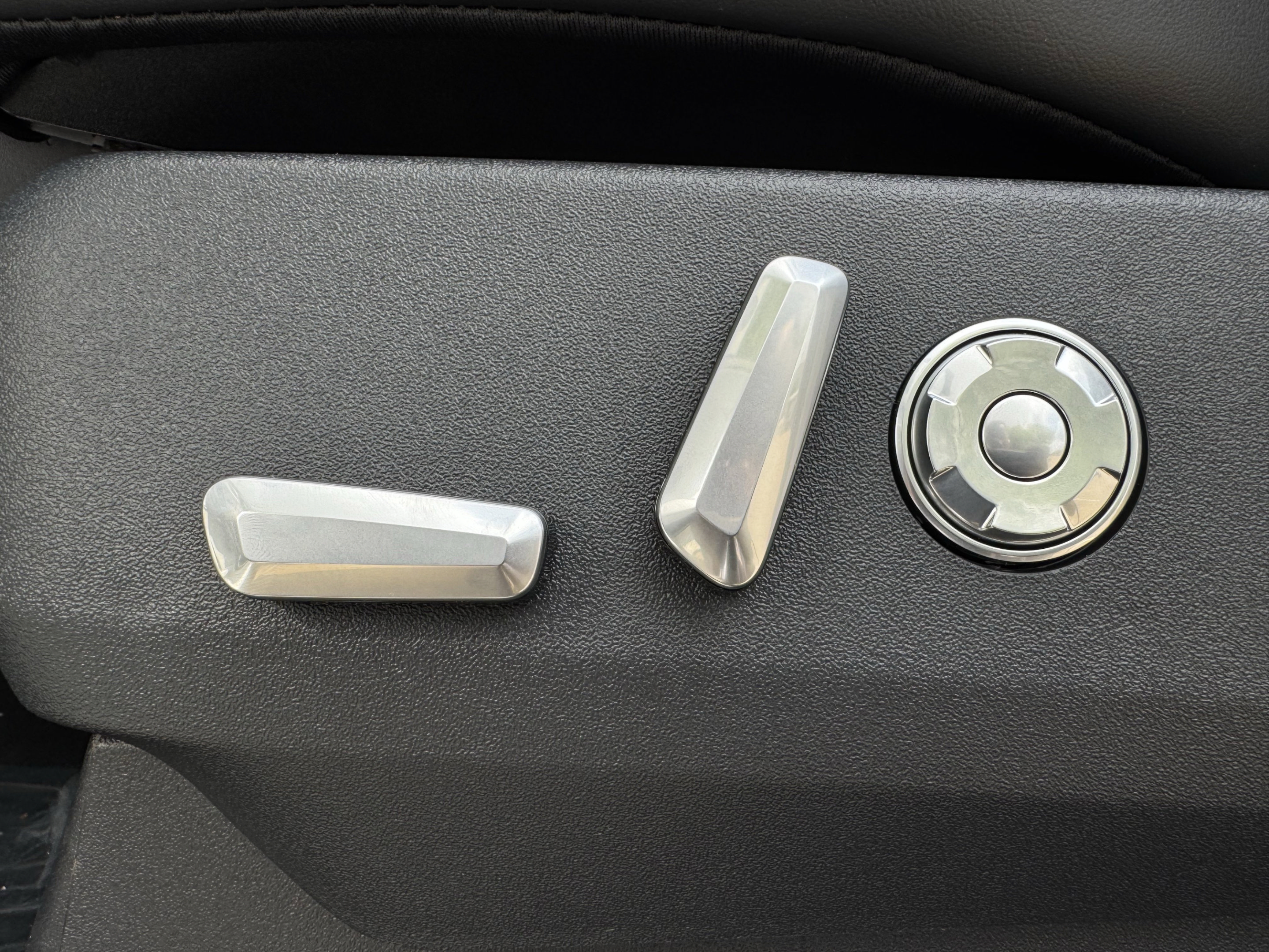 New 2026 Lincoln Navigator L Black Label AWD/4WD image 21