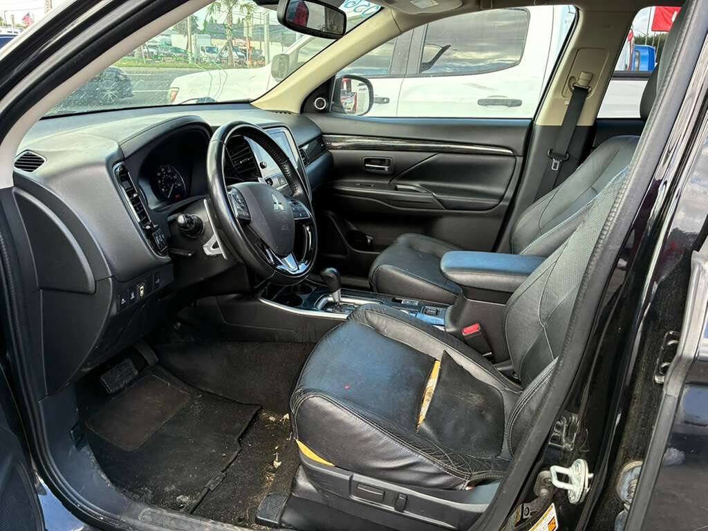 Used 2017 Mitsubishi Outlander GT image 6