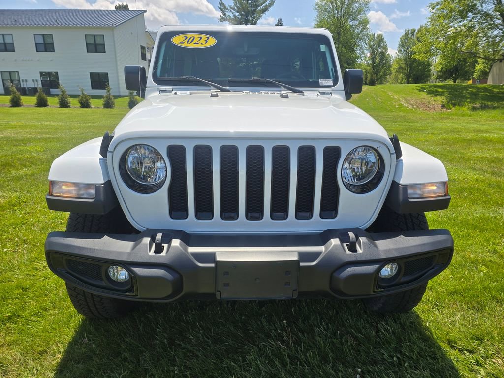 Used 2023 Jeep Wrangler Unlimited Sahara AWD/4WD image 2
