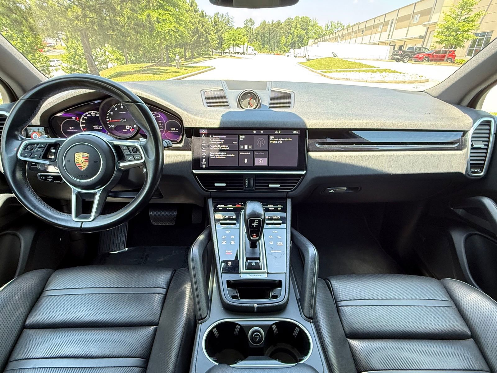 Used 2020 Porsche Cayenne AWD/4WD image 23