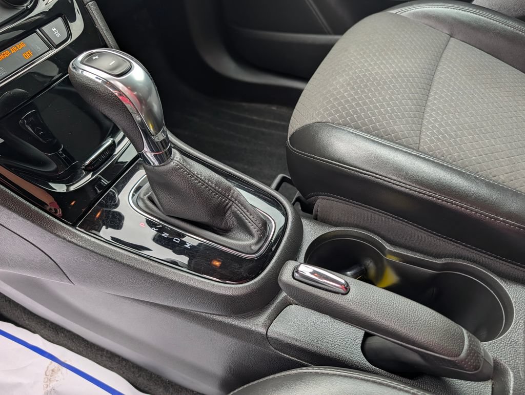 Used 2020 Buick Encore Preferred FWD image 11