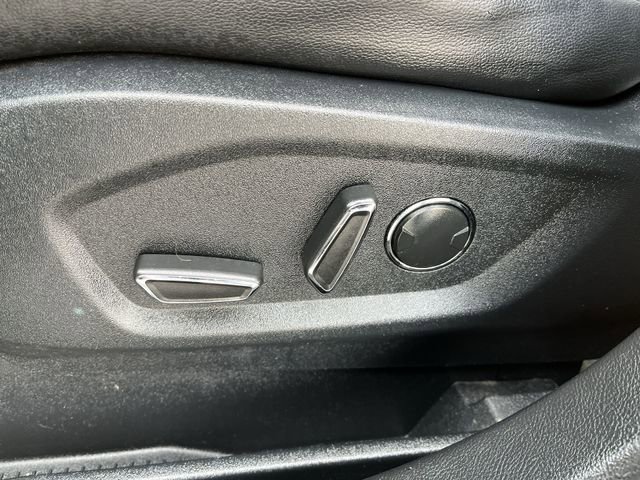 Used 2016 Ford Edge Titanium AWD/4WD image 16
