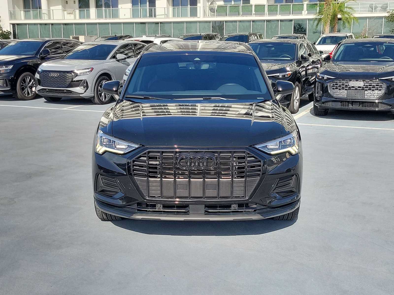 Certified 2024 Audi Q3 2.0T Premium w/ Convenience Package AWD/4WD image 9