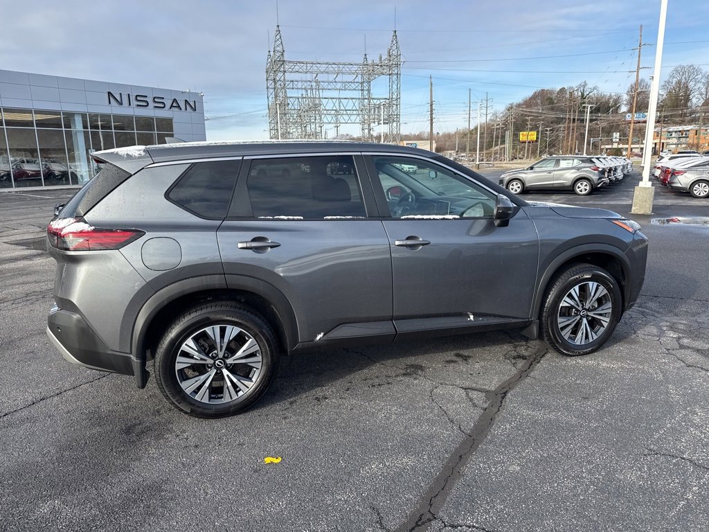 Used 2022 Nissan Rogue SV image 8